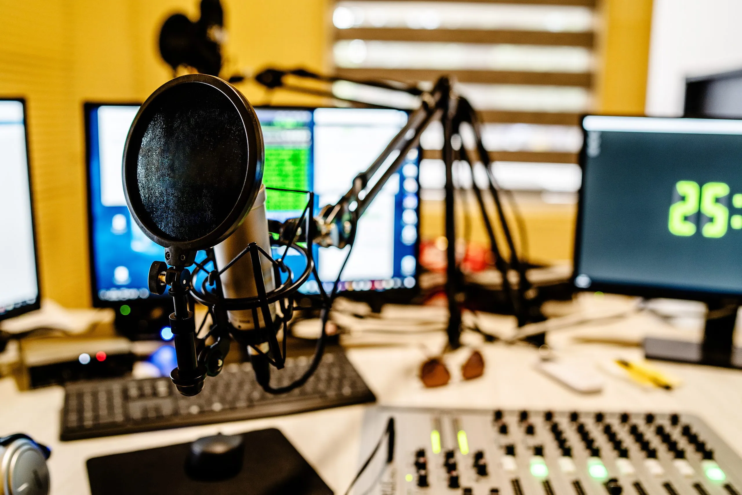 Radio Advertising: Advantages and Disadvantages